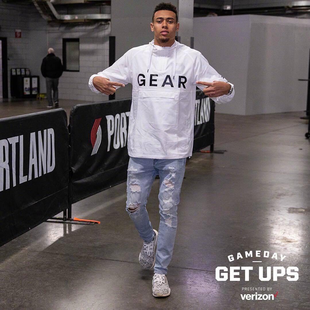 包含波特兰开拓者赛前内部沟通今晚波士顿凯尔特人备战德国杯，山东男篮队长鼓劲备战意大利杯都惊呆了的词条