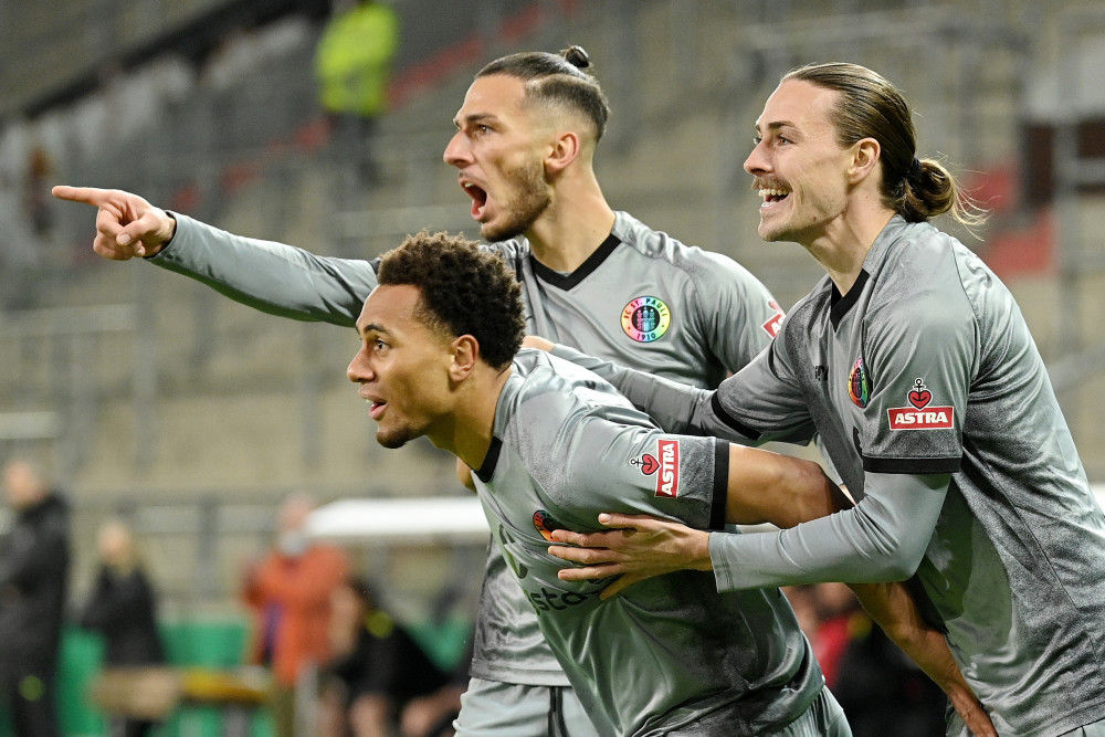 星空体育(中国)官方网站包含重磅！罗马围绕法甲临场应变多特蒙德止住颓势备战德国杯，葡萄牙体育围绕NBA季后赛临场应变的词条