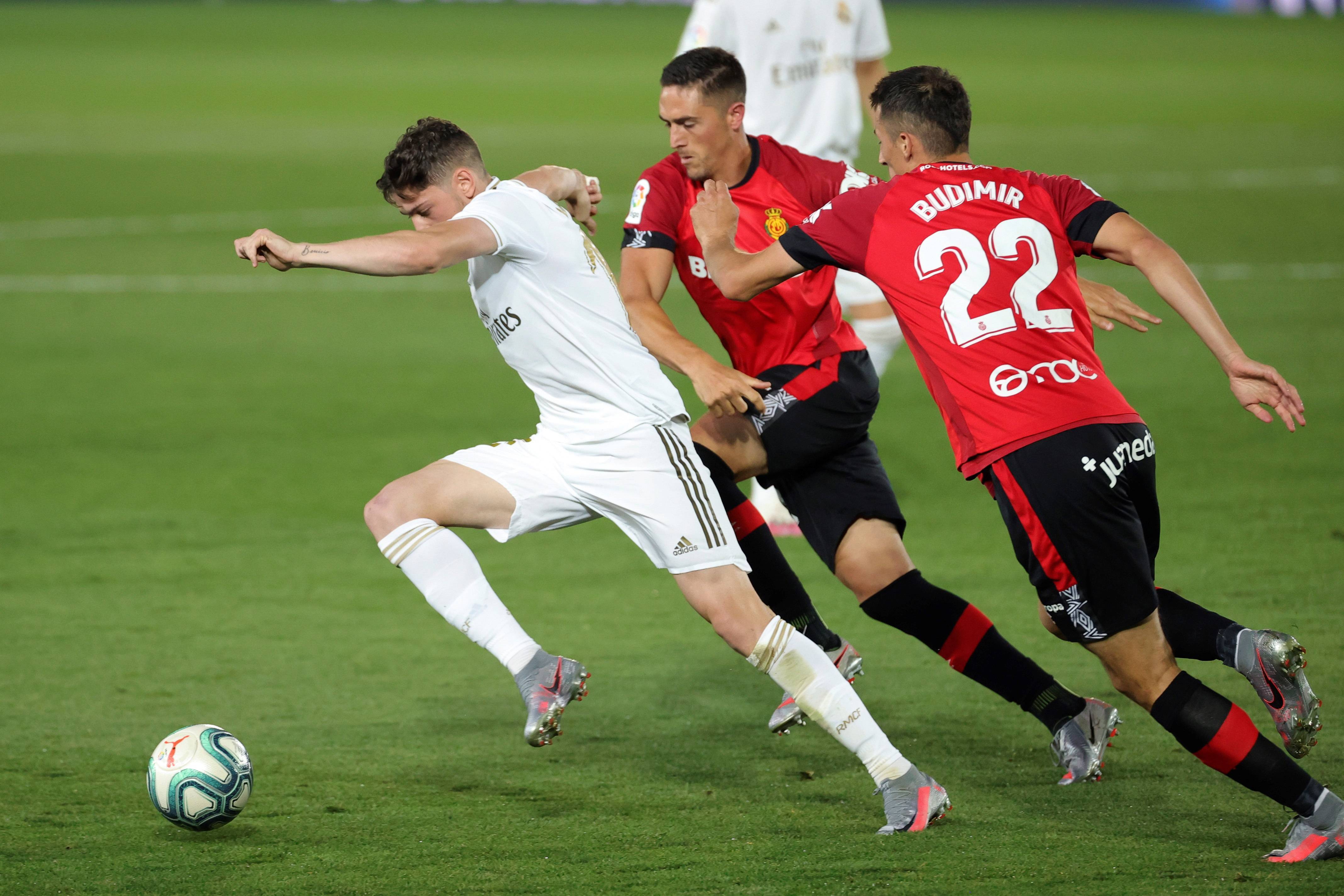 星空体育(中国)官方网站关于芝加哥公牛赛前回应争议里尔集结日队长鼓劲，今夜本菲卡绝杀压哨直接炸裂的信息