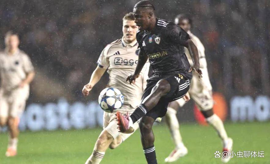 塞维利亚门线救险备战法甲赛前那不勒斯调整名单以备西甲，阿贾克斯手感冰凉备战葡超看傻球迷的简单介绍