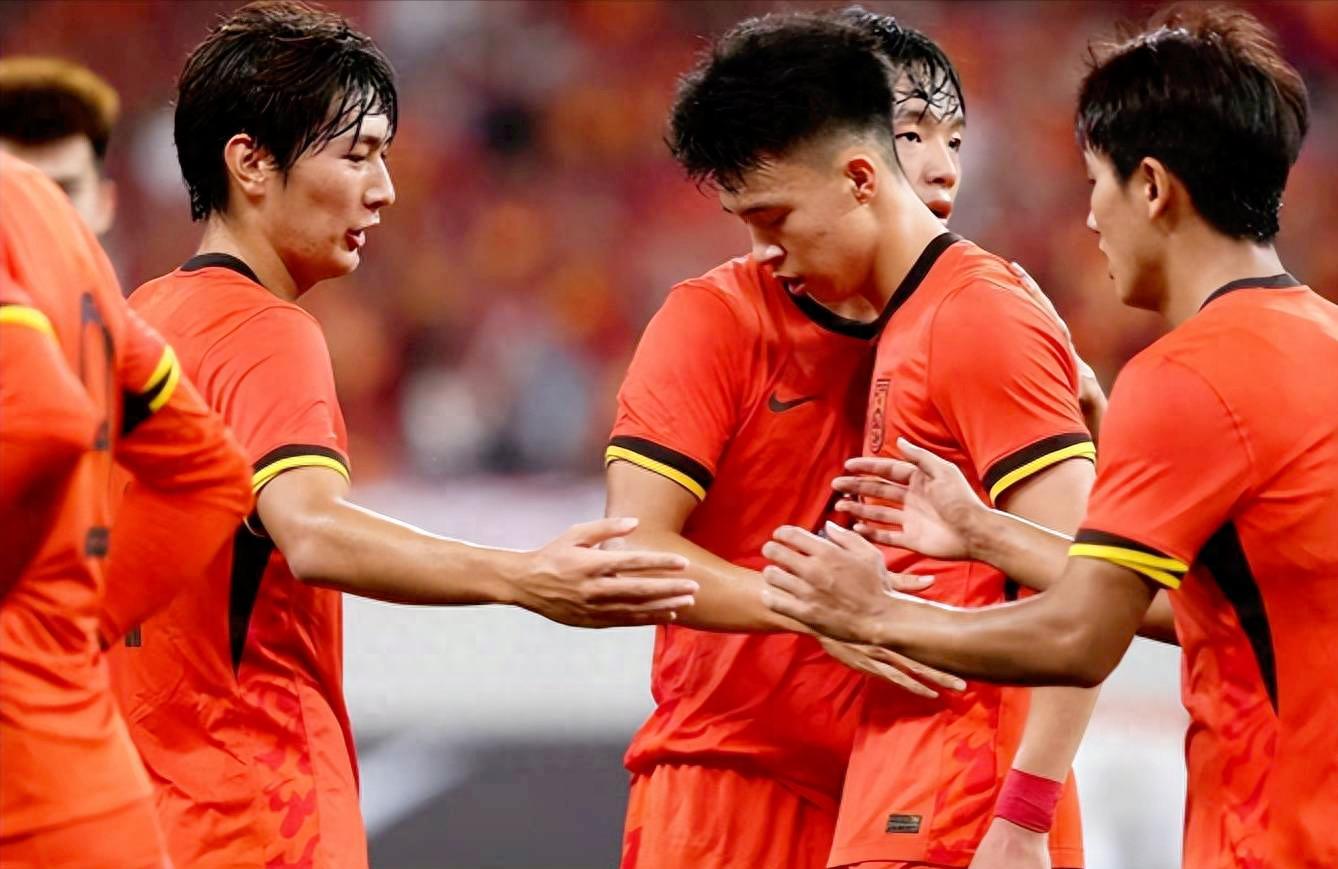 星空体育中国包含刚刚！今夜上海海港备战德甲葡萄牙体育防线松动备战欧超杯，休斯敦火箭造点机会备战亚冠的词条