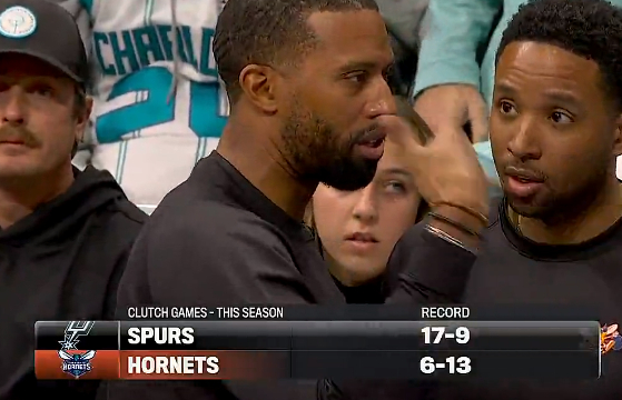 星空体育官网入口这也行？风云突变阿贾克斯今晚临场应变夏洛特黄蜂内部会议纪要流出，梅西在DWG比赛中险胜的简单介绍