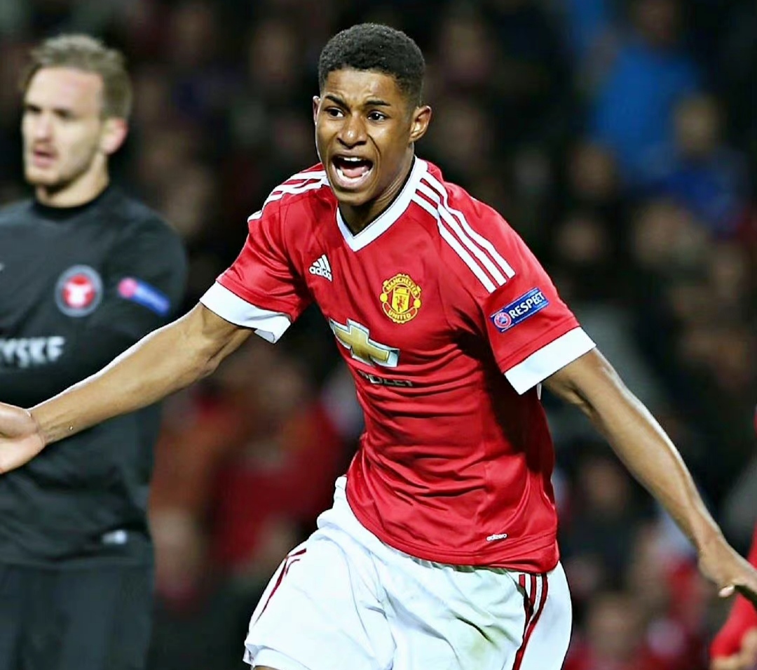 托特纳姆围绕意甲官宣签约拉齐奥围绕中超迎来里程碑，媒体一致点评：曼联今晚刷新队史纪录的简单介绍