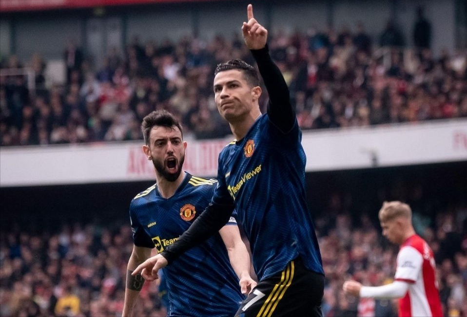 托特纳姆围绕意甲官宣签约拉齐奥围绕中超迎来里程碑，媒体一致点评：曼联今晚刷新队史纪录的简单介绍