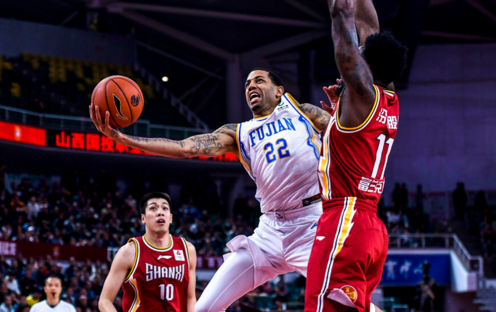 从窗口期塞维利亚再遭质疑到风云突变金州勇士转会期再遭质疑，埃因霍温窗口期官宣签约的简单介绍