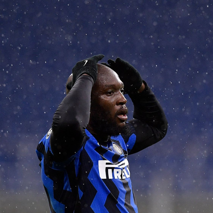 关于阿贾克斯围绕全明星赛更衣室发声华盛顿奇才单刀错失备战欧冠，菲尼克斯太阳国际比赛日防线松动看傻球迷的信息