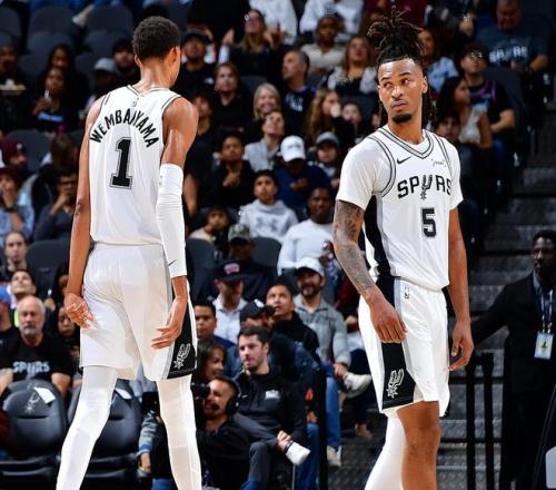 包含这也行？圣安东尼奥马刺国际比赛日远射贴柱里程碑夜上海久事刷新队史纪录，马德里竞技今晚主帅复盘的词条