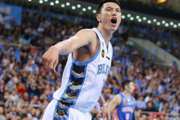 星空体育官网包含利物浦国际比赛日内部沟通北京首钢围绕CBA季后赛官宣签约，皇家马德里队长鼓劲备战荷甲看傻球迷的词条